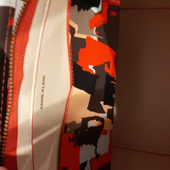 Colorful And Klein Handbag/Purse - Picture 7 of 9